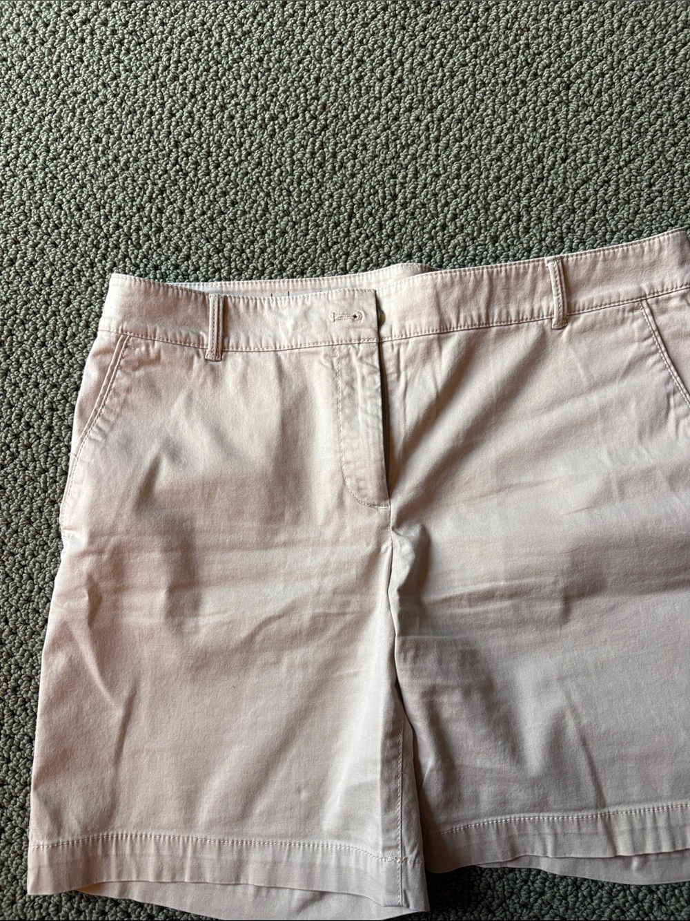 Talbots Weekend Short size 8 beige khaki 98% cotton spandex